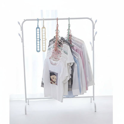 Cintre pour étendoir à linge multifonction 9 trous