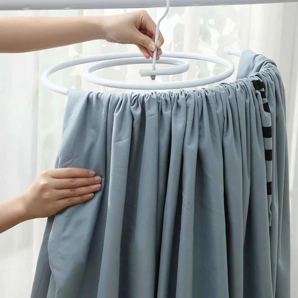Cintre pour étendoir à linge spirale pliable