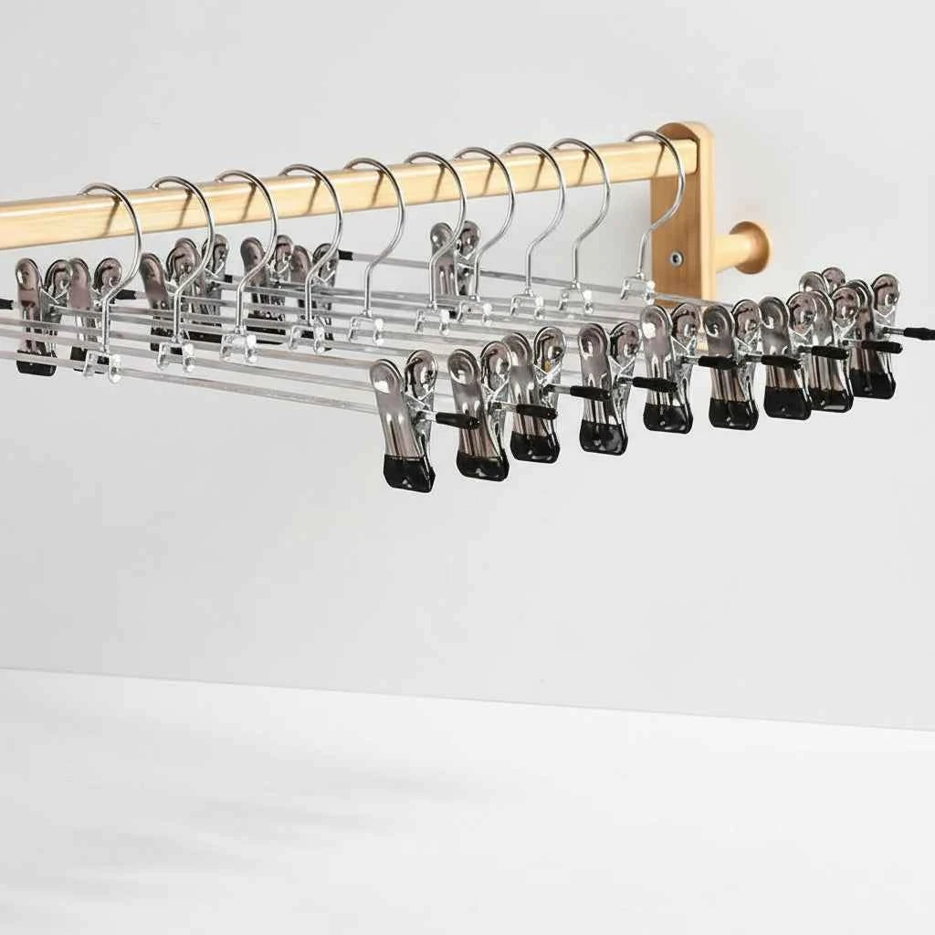 Cintre pour étendoir à linge à pinces antidérapant