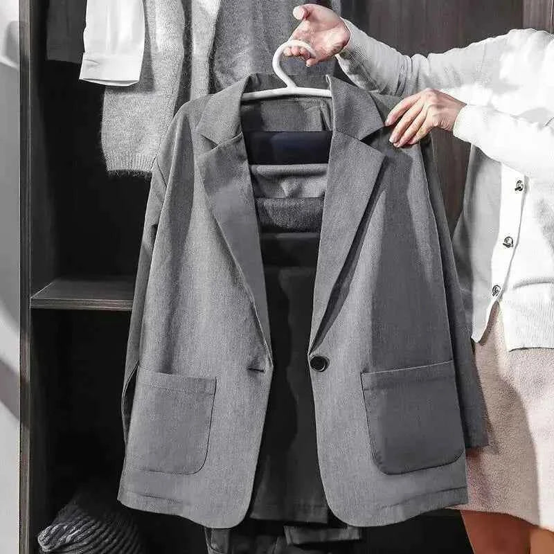 Cintre pour étendoir à linge multi couche rotatif