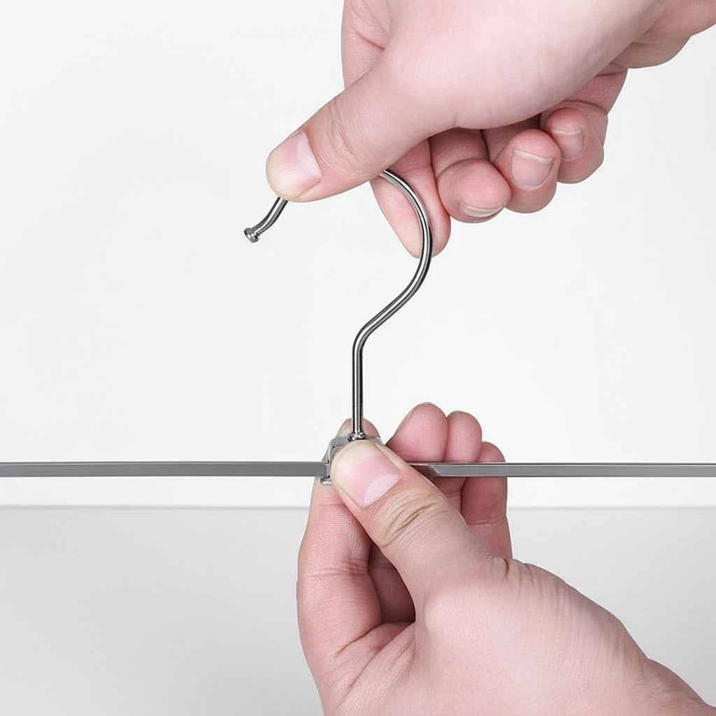 Cintre pour étendoir à linge à pinces antidérapant