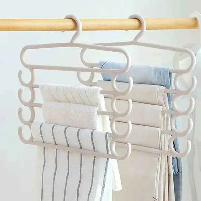 Cintre pour étendoir à linge multi couche rotatif