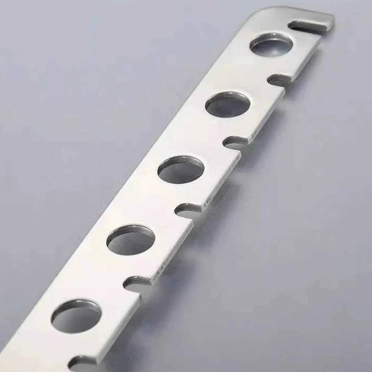 Cintre pour étendoir à linge mural pliable inox